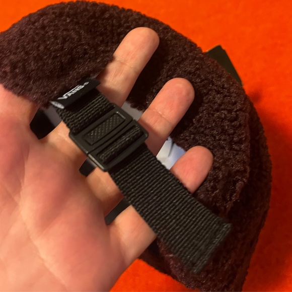 Vans Off the wall unisex brown plum fleecy baseball cap NWT - Picture 5 of 9